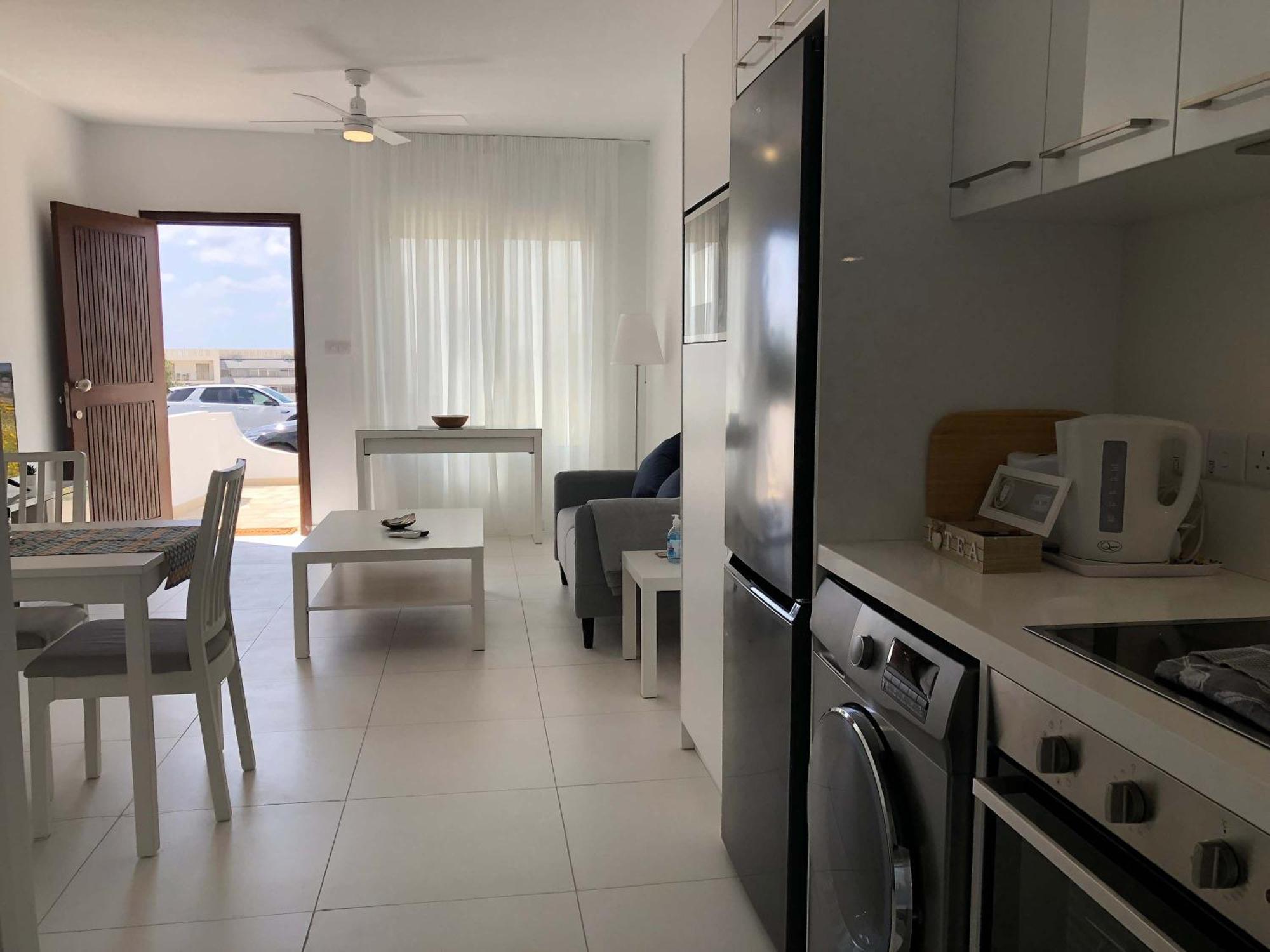 Elegant Beachside - 1 Min Walk To Venus Apartment *