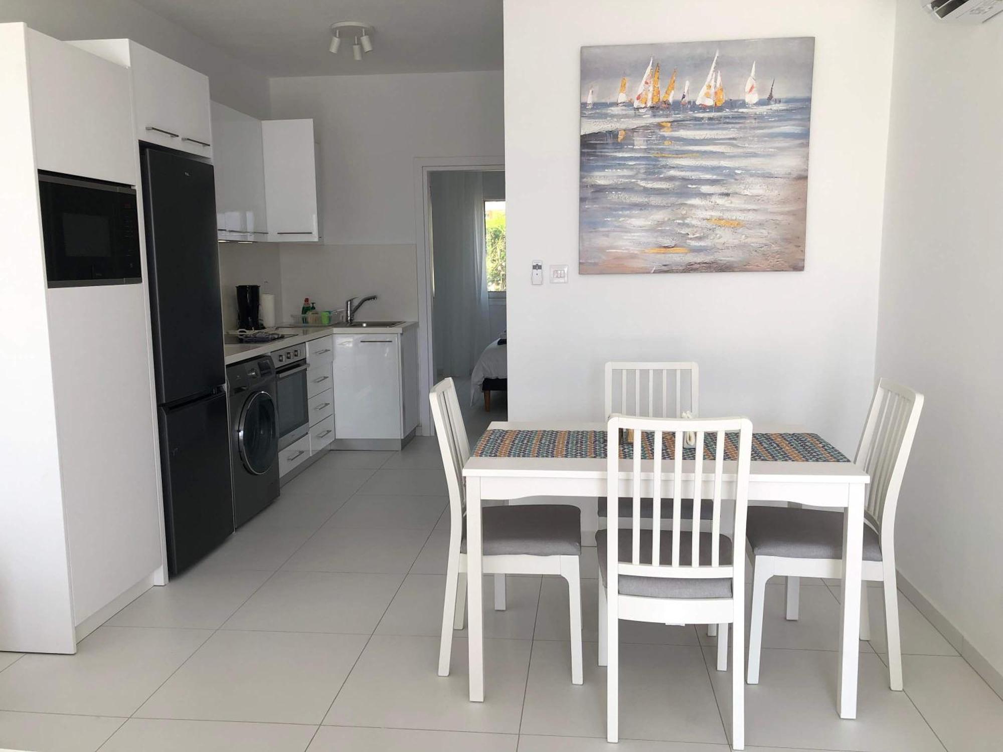 Elegant Beachside - 1 Min Walk To Venus Apartment Paphos